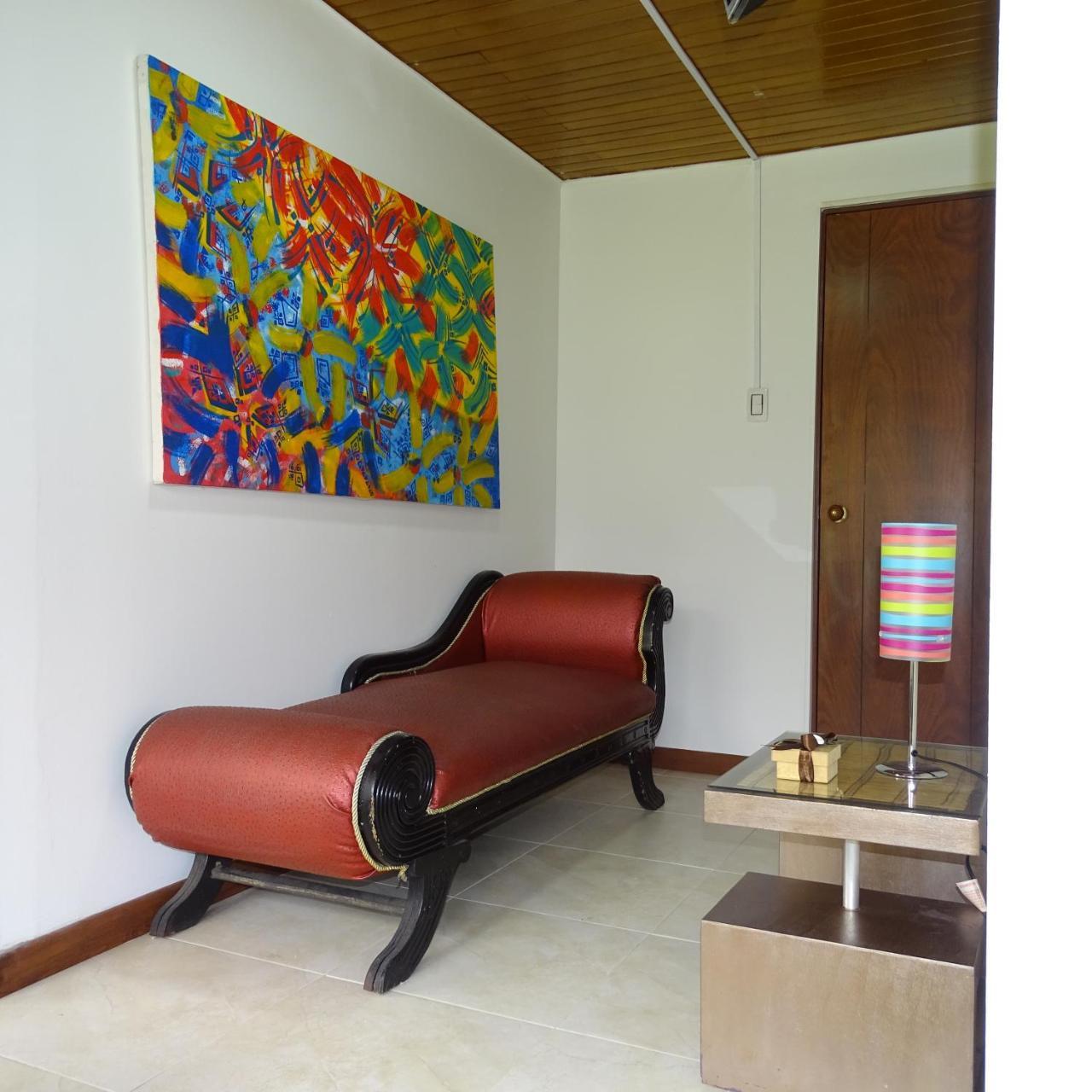 Violeta Park Hostel Bogota Exterior photo