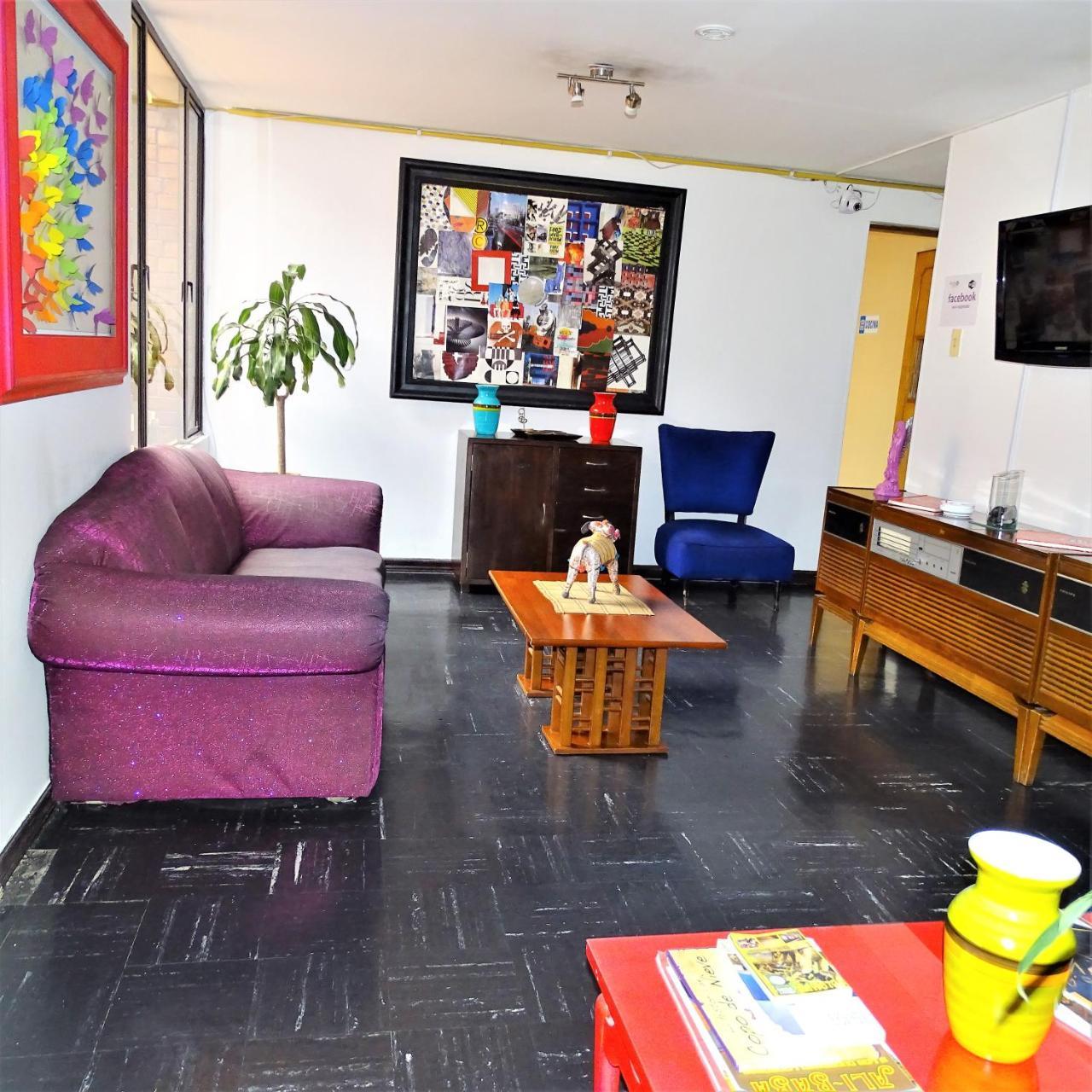 Violeta Park Hostel Bogota Exterior photo